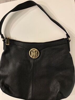 Tommy Hilfiger Black Leather Shoulder Bag with Gold Logo